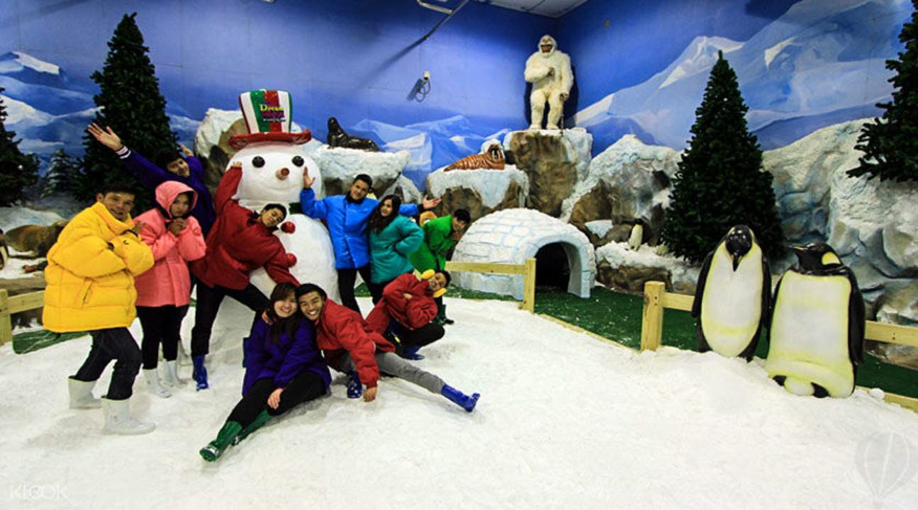 The world of happiness - Dream World and Snow Town, Bangkok!